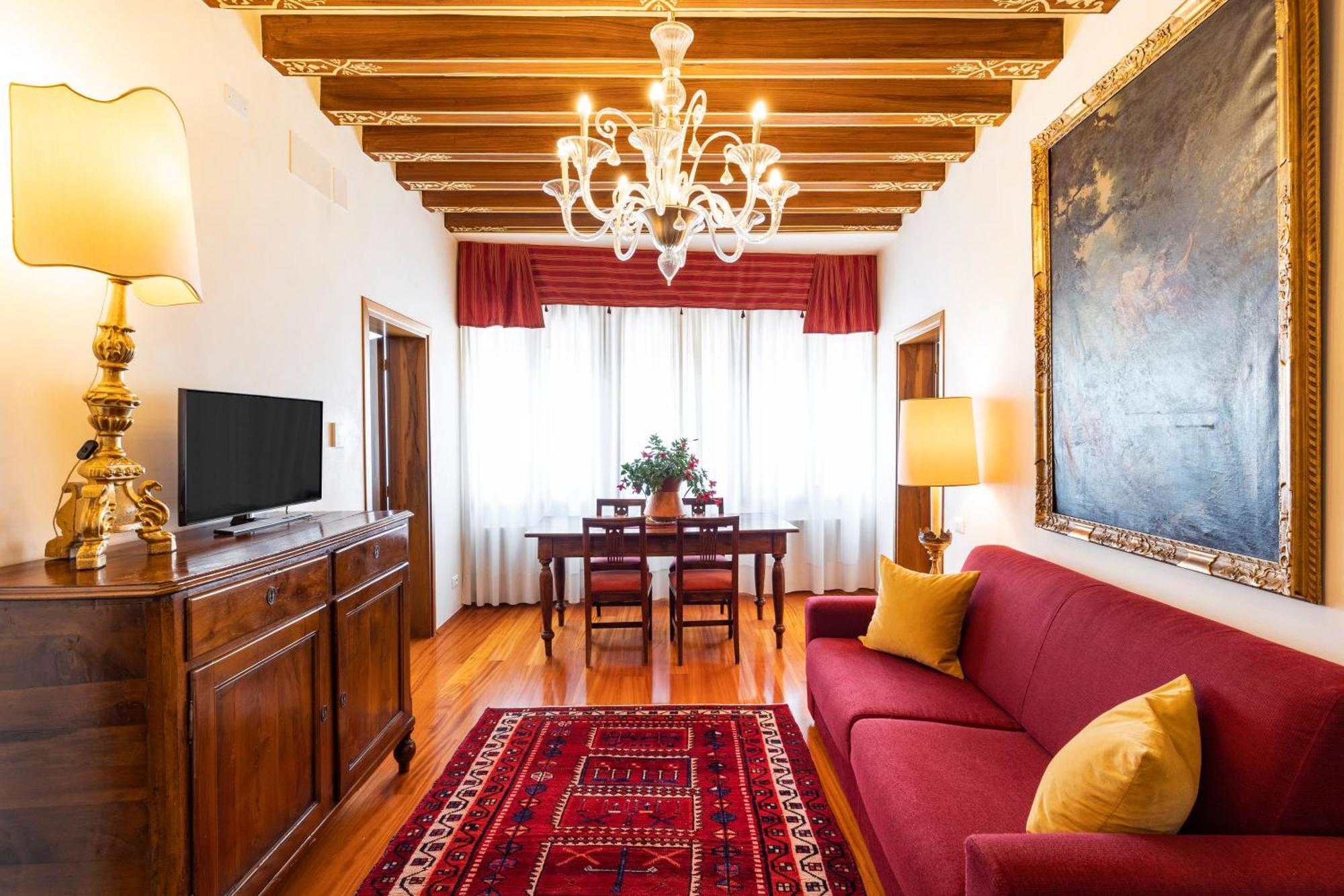 Palazzo Schiavoni Residenza D'Epoca & Suite-Apartments Veneţia Exterior foto
